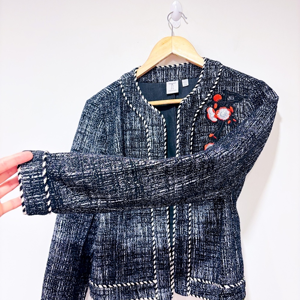 TRISTAN Short black blazer with red flowers - Picture 6 of 7